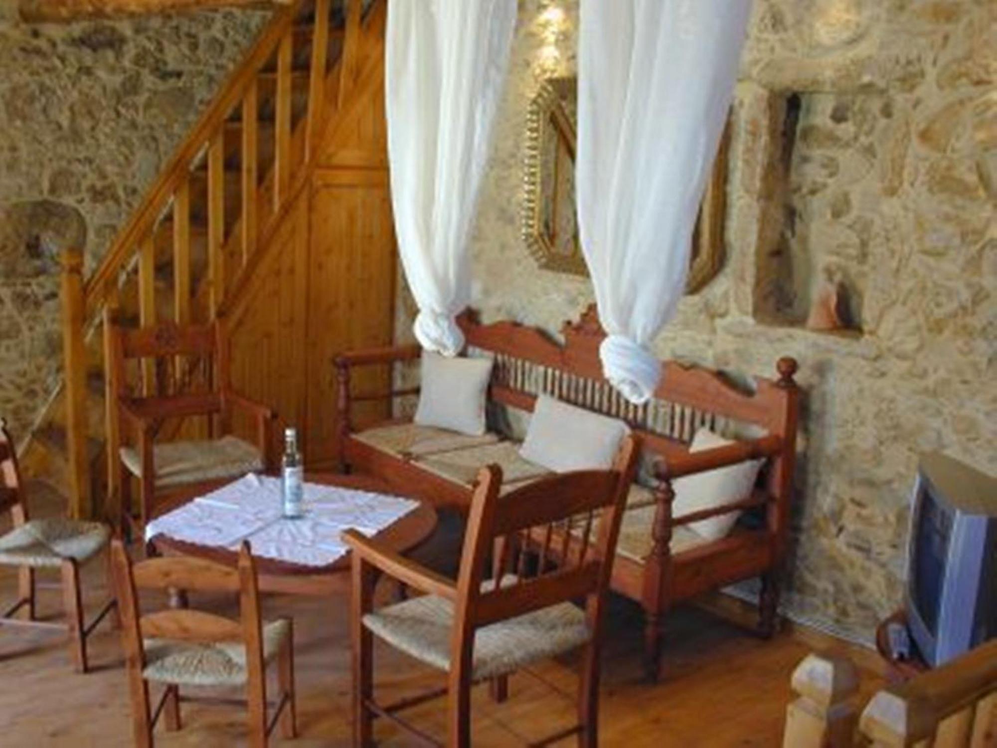 Hostal Kouriton House Margarítai Exterior foto